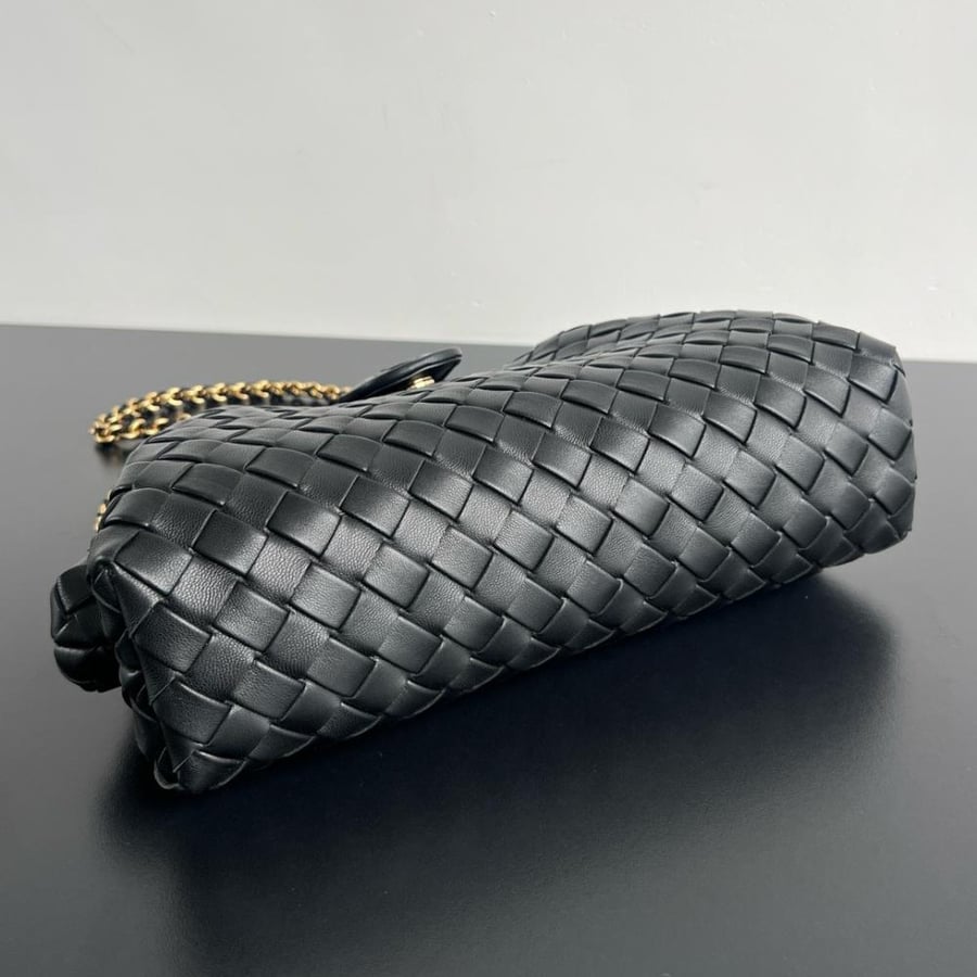 BOTTEGA
