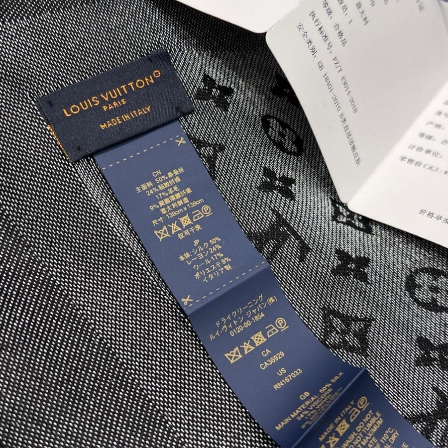 LOUIS VUITTON