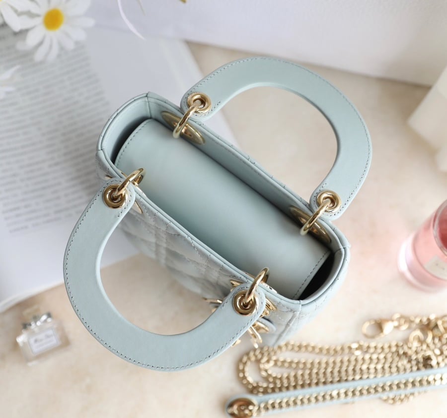 LADY DIOR