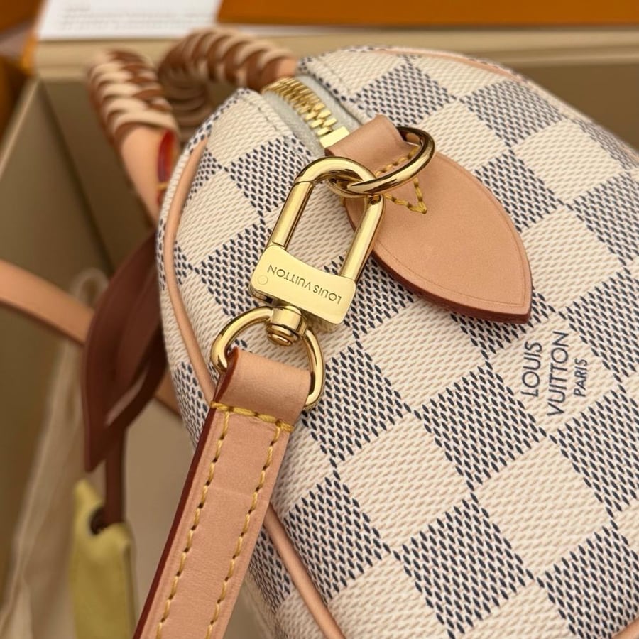 LOUIS  VUITTON