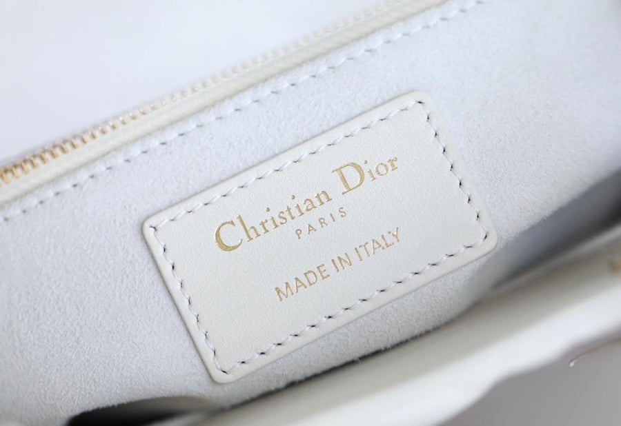 DIOR