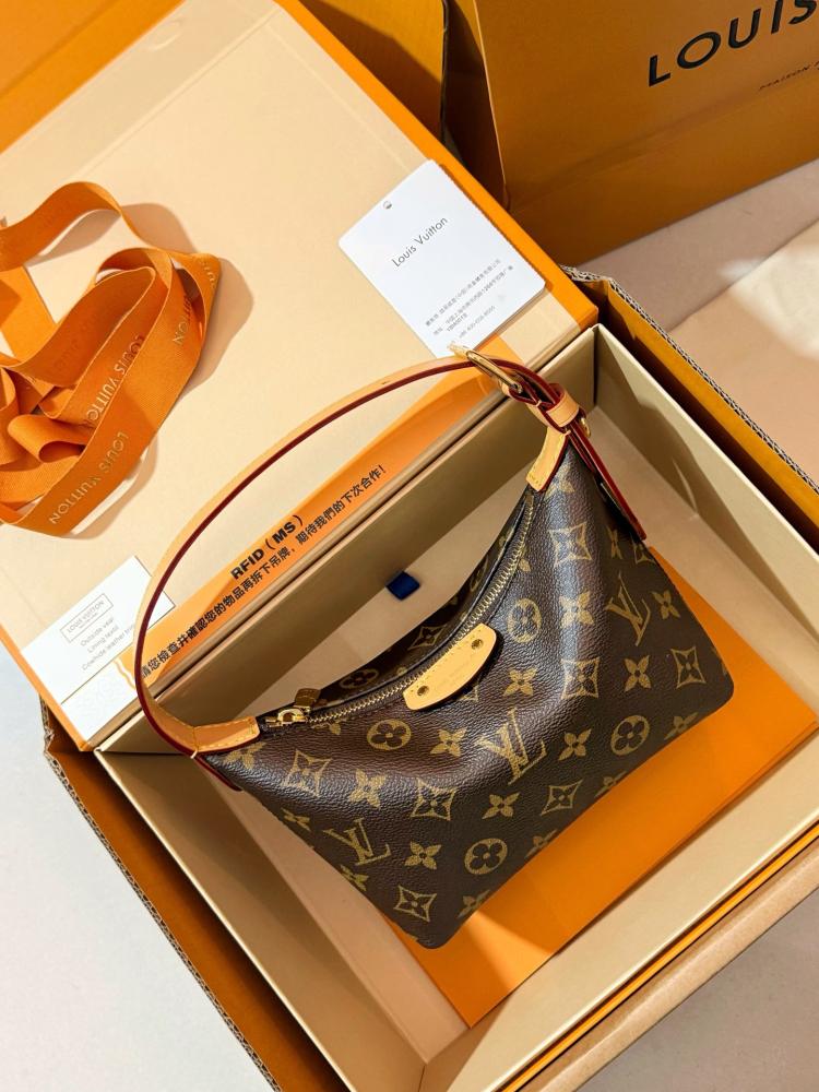 LOUIS  VUITTON