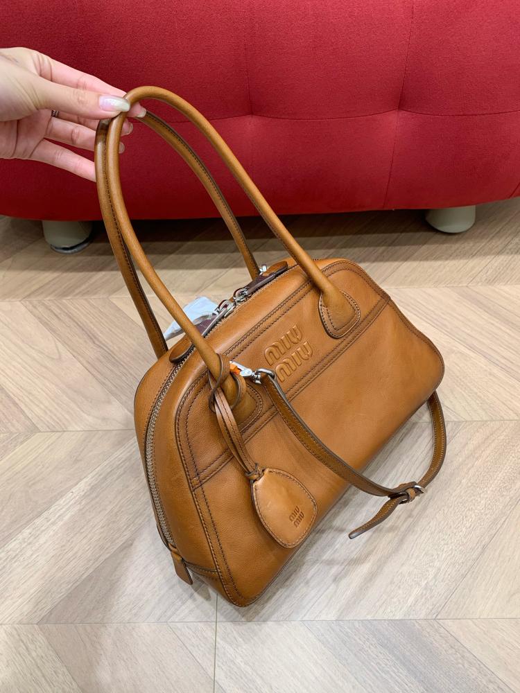 MIU MIU
