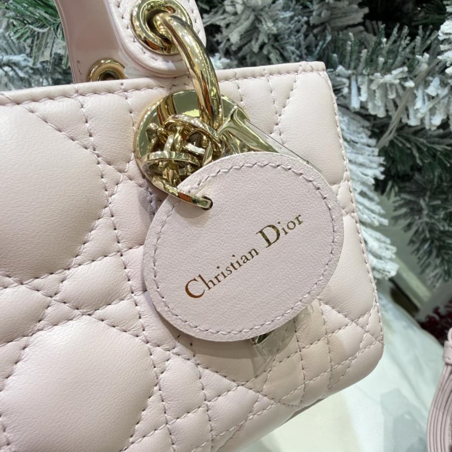 DIOR