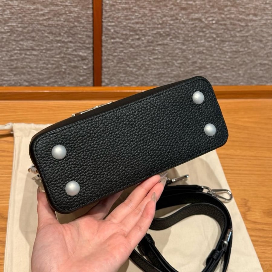 LOUIS  VUITTON