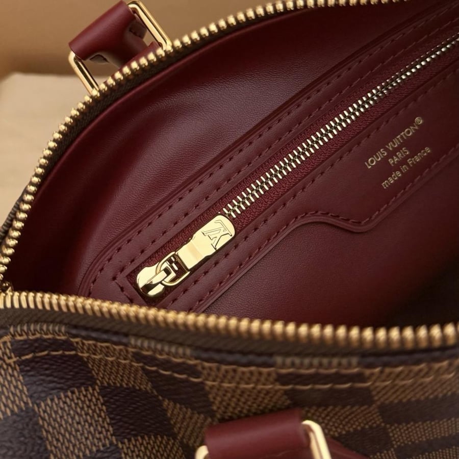 LOUIS  VUITTON