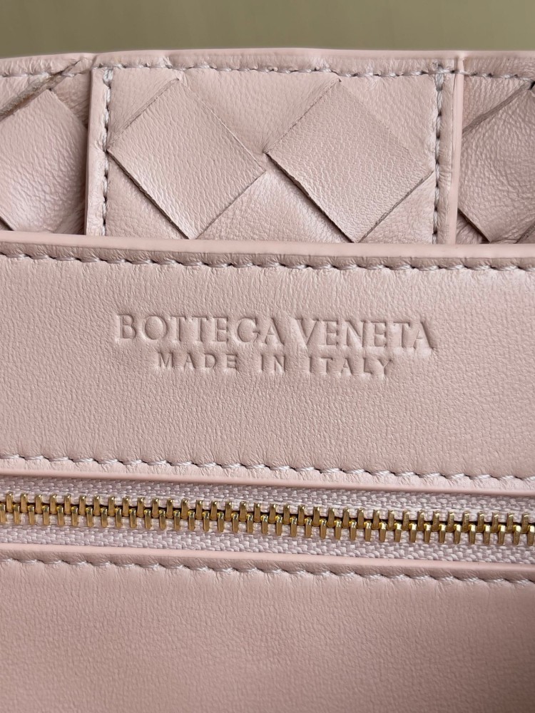 BOTTEGA