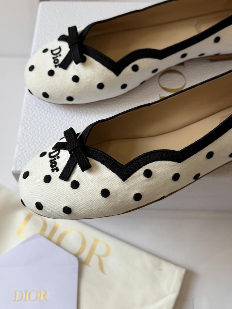 DIOR