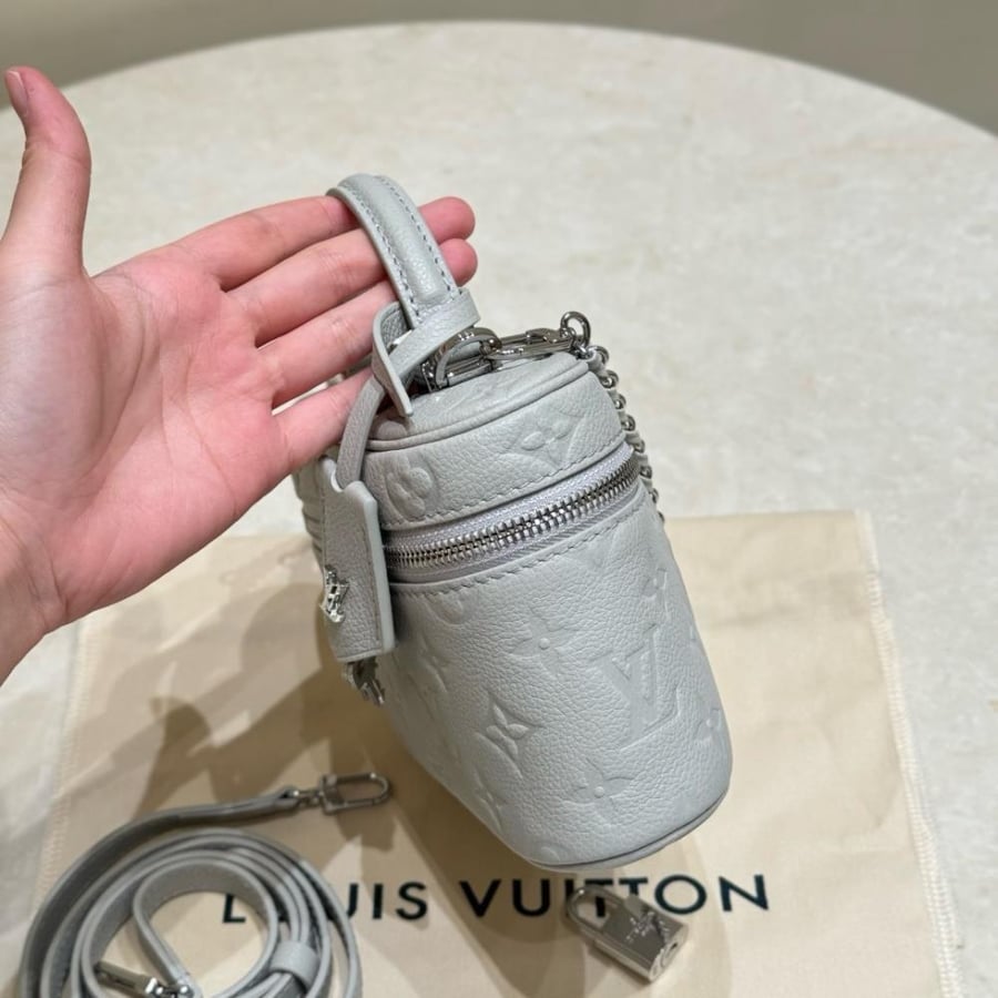 LOUIS  VUITTON
