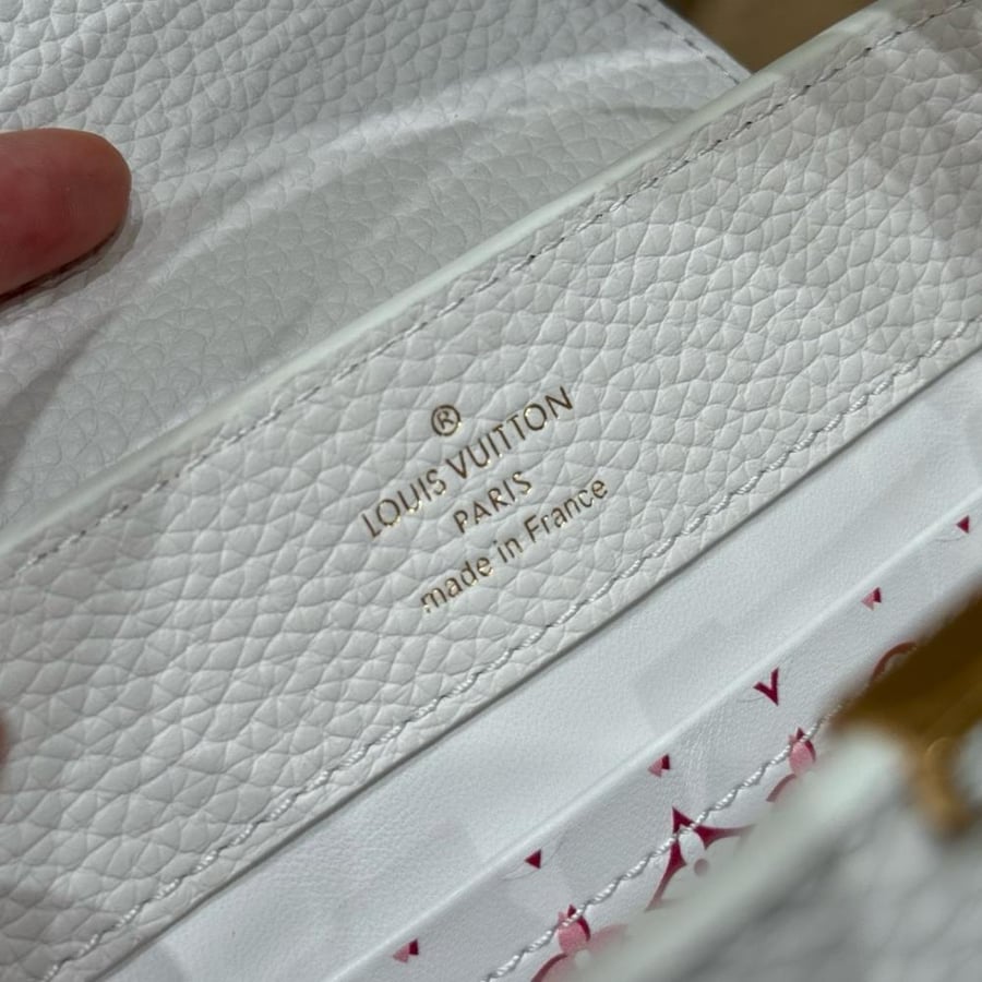 LOUIS  VUITTON