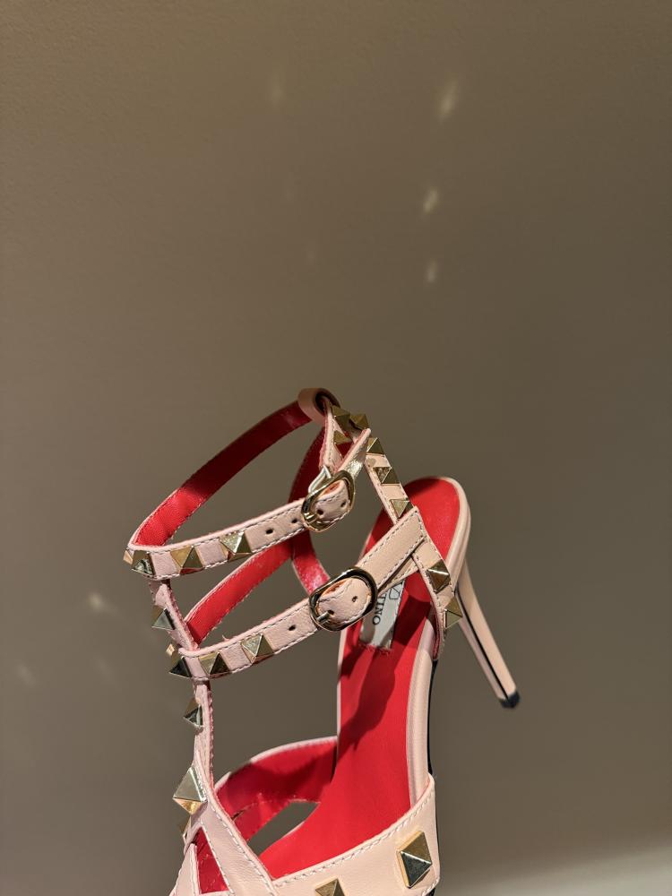 VALENTINO