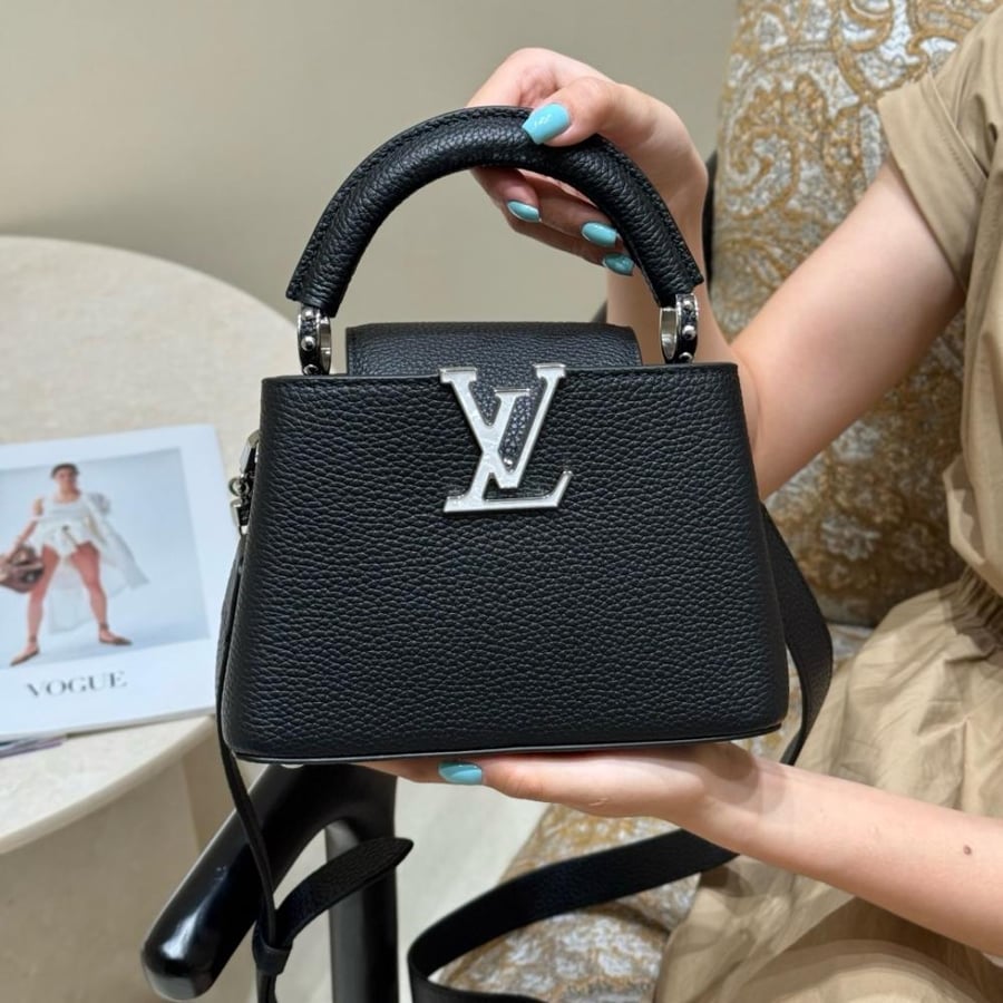 LOUIS  VUITTON