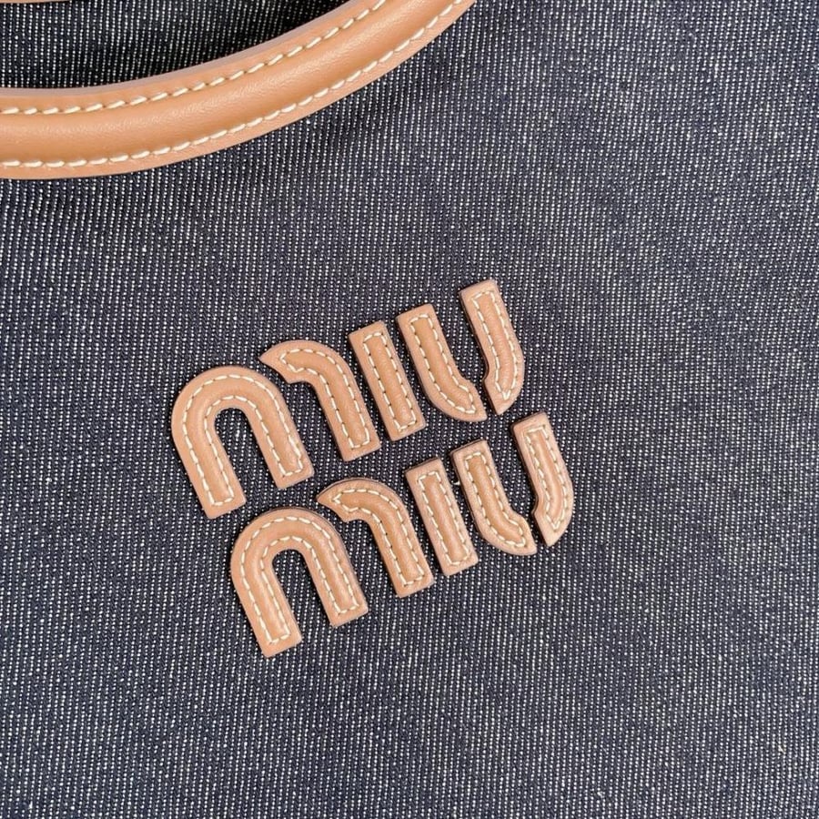 MIU MIU