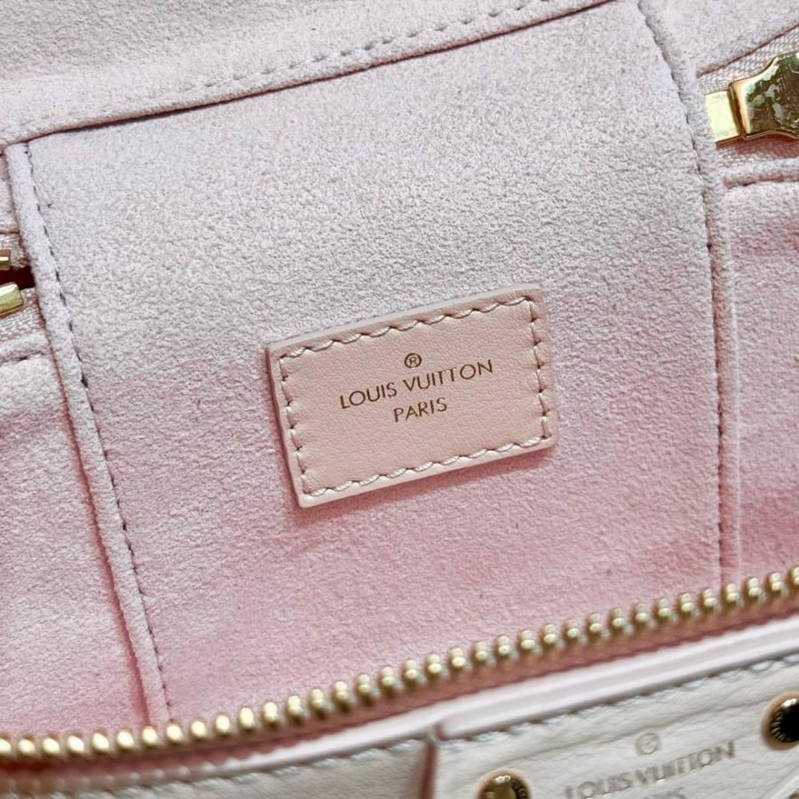 LOUIS  VUITTON