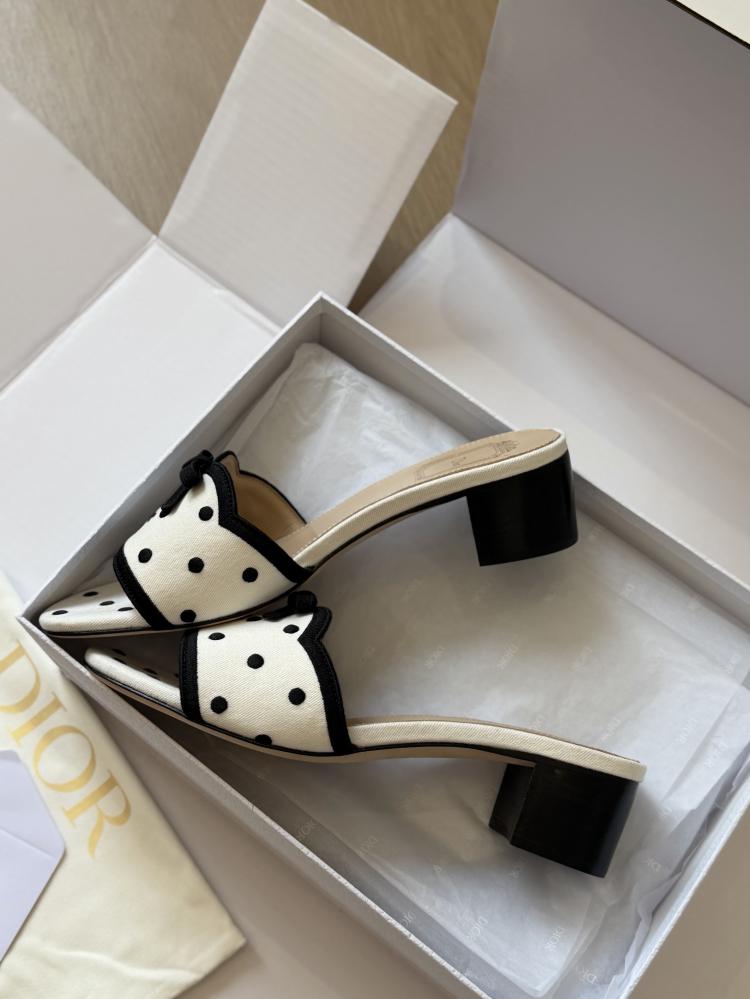 DIOR