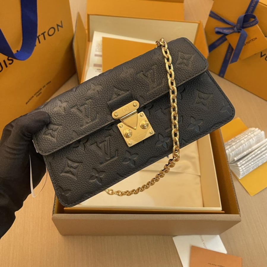 LOUIS  VUITTON