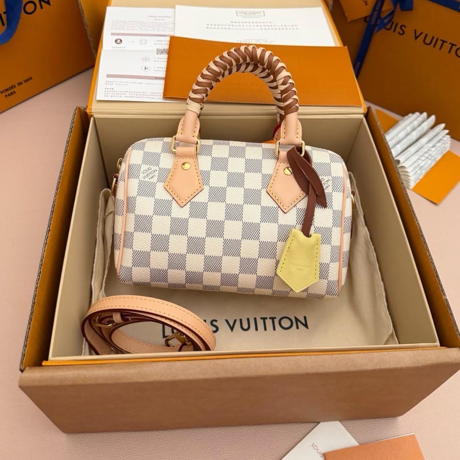 LOUIS  VUITTON