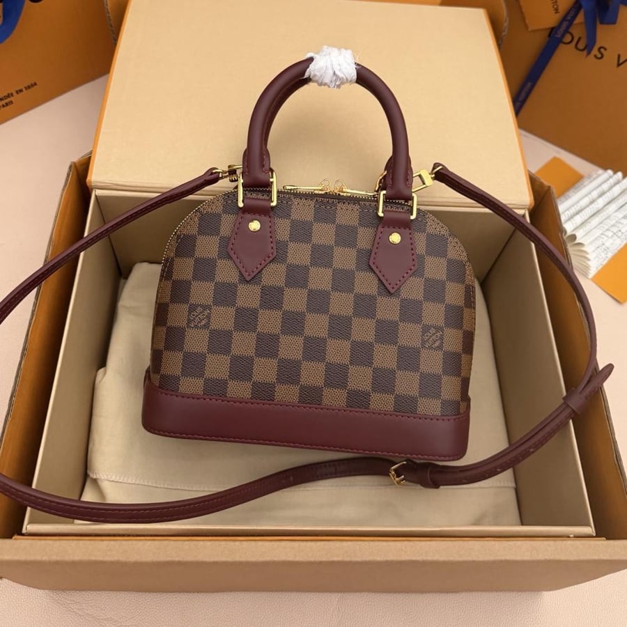 LOUIS  VUITTON