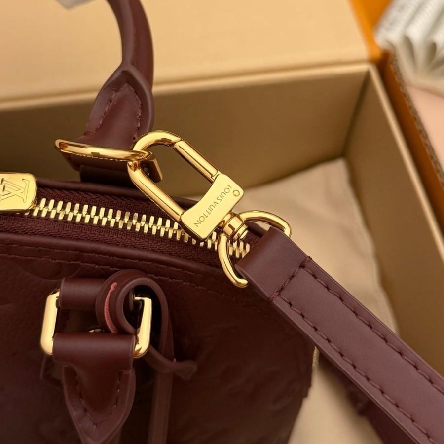 LOUIS  VUITTON