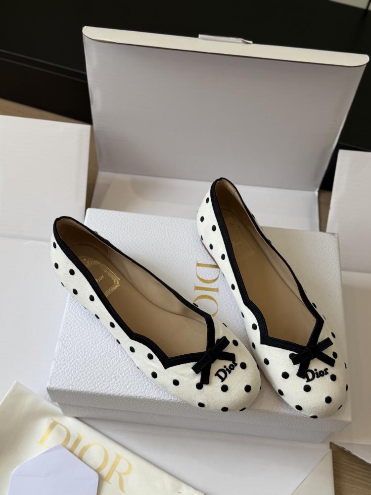 DIOR