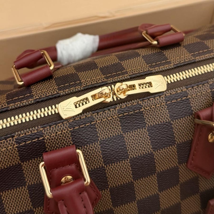 LOUIS  VUITTON