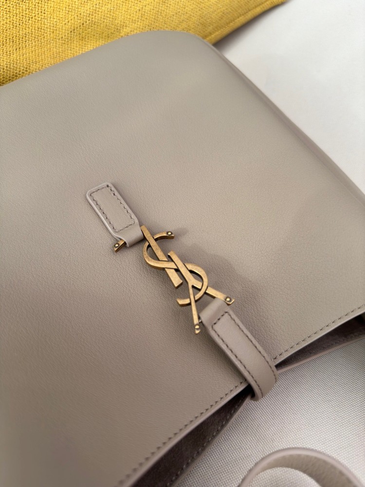 SAINT LAURENT