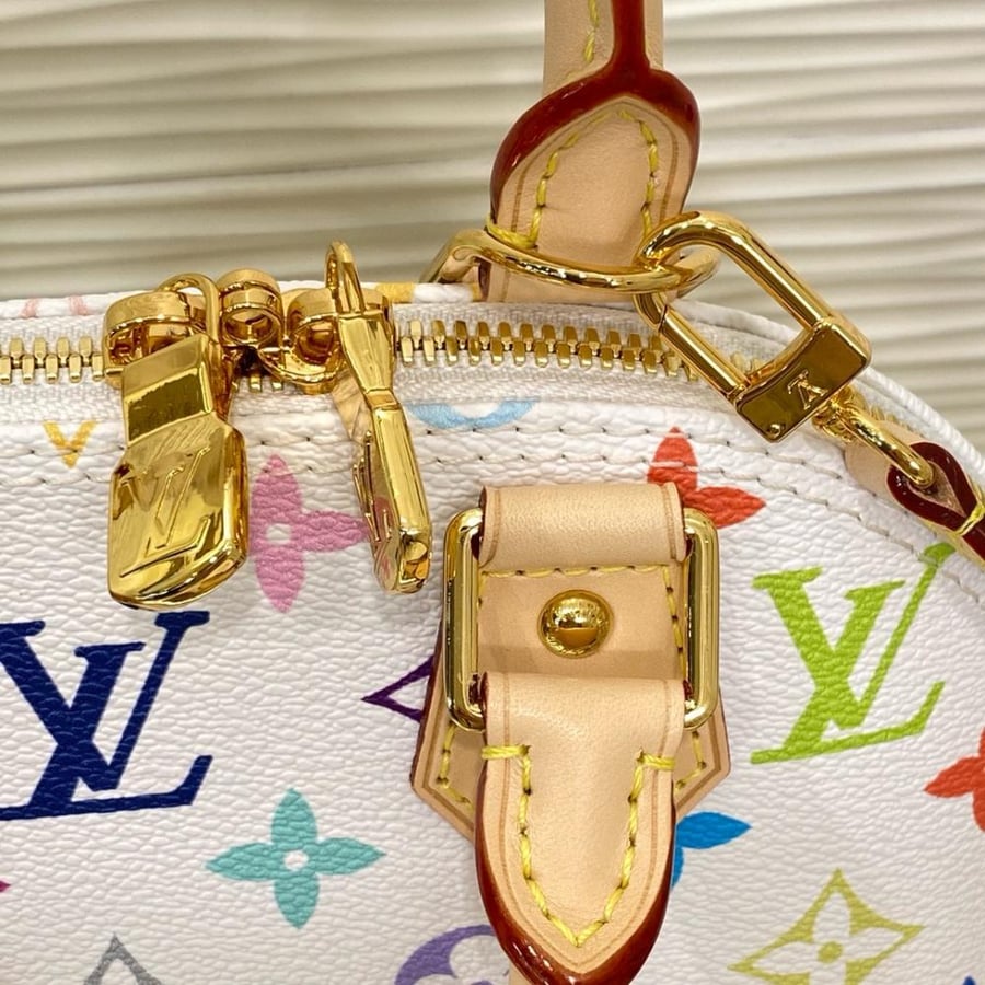 LOUIS  VUITTON