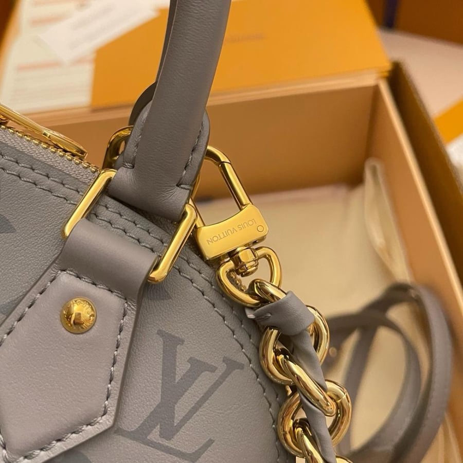LOUIS  VUITTON