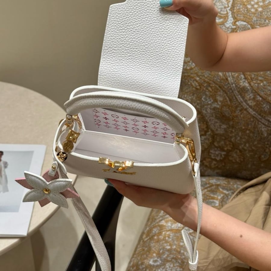 LOUIS  VUITTON