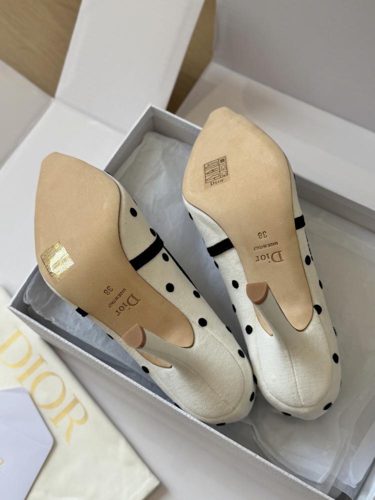DIOR