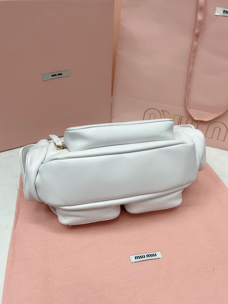 MIUMIU