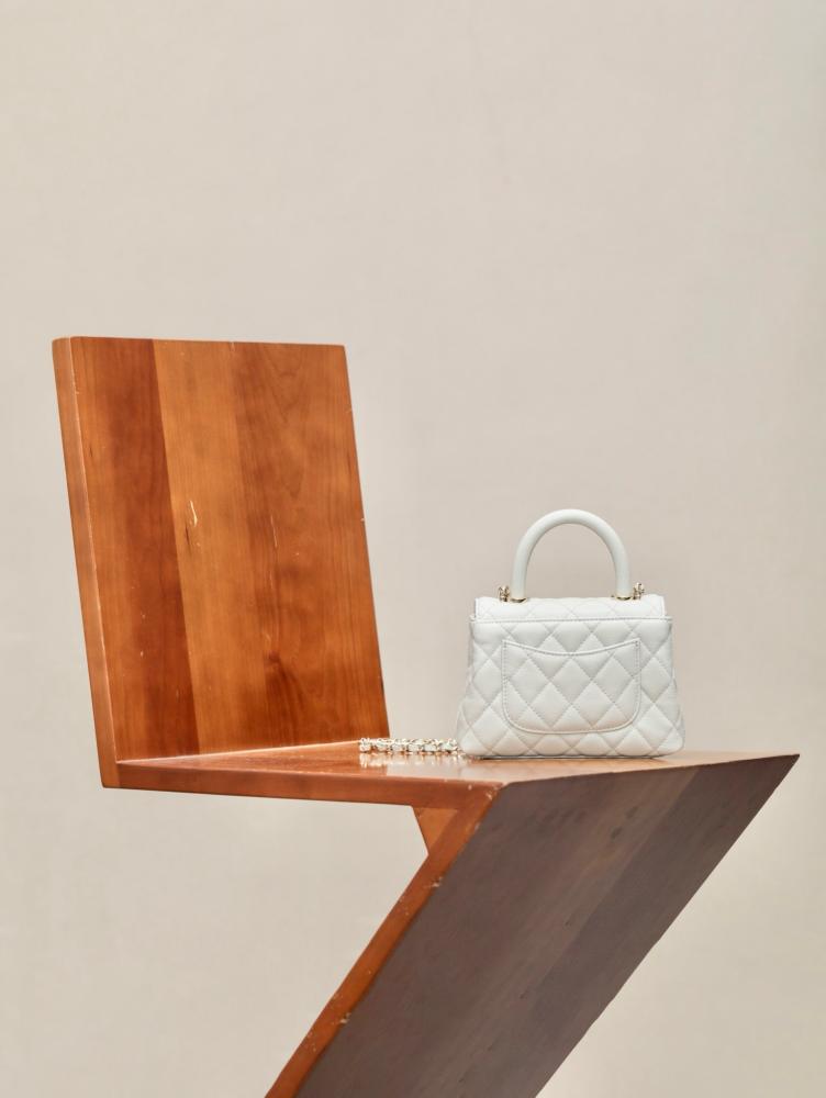 CHANEL -coco handle