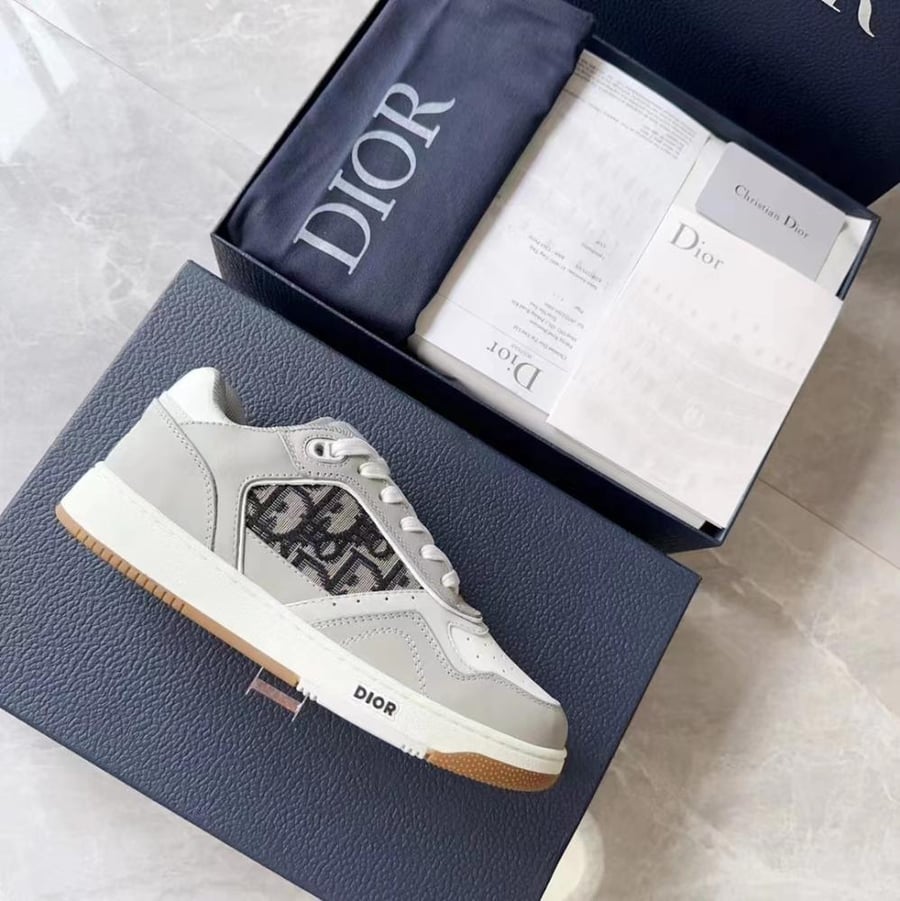 DIOR