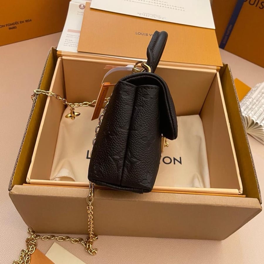 LOUIS  VUITTON