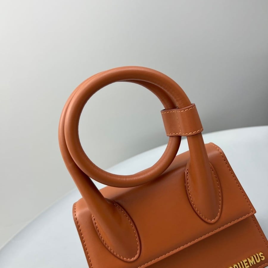 JACQUEMUS