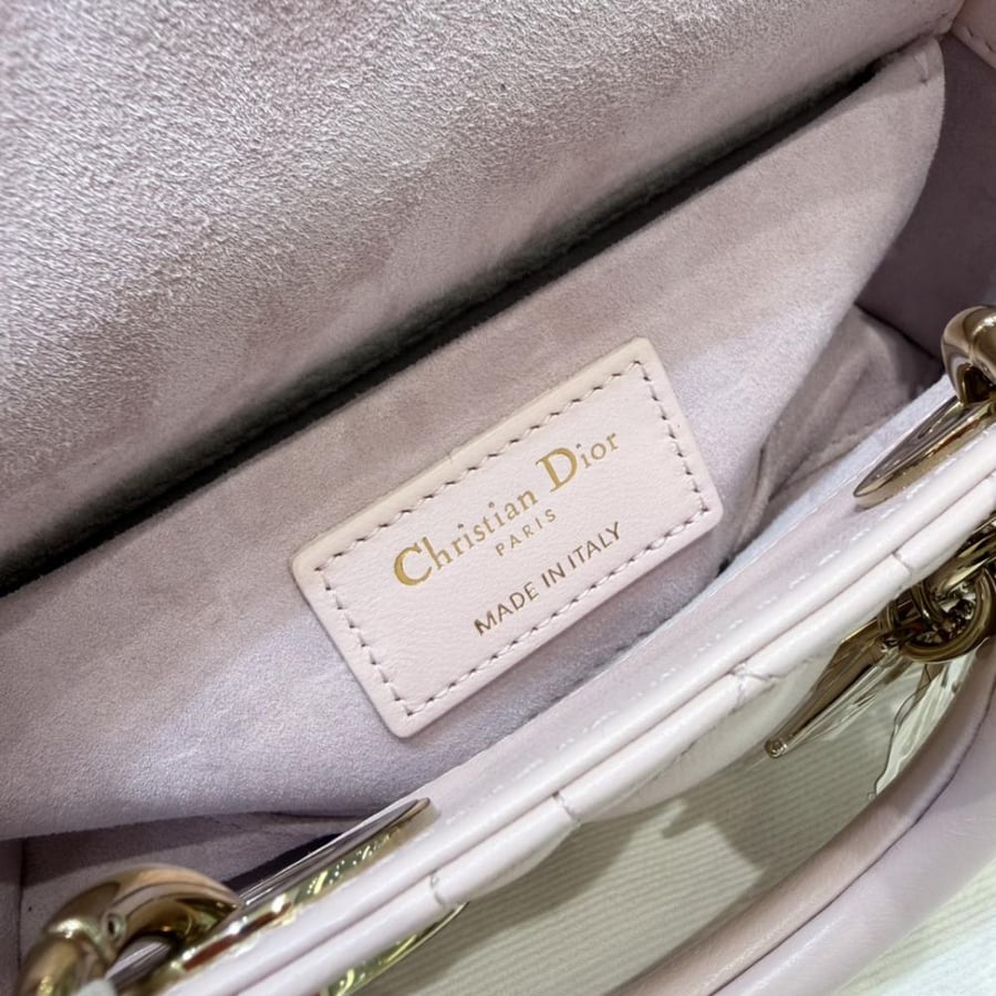 DIOR