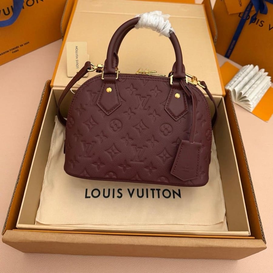 LOUIS  VUITTON