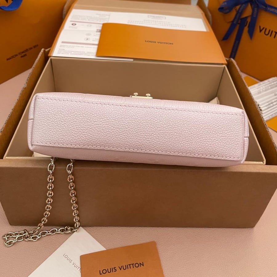 LOUIS  VUITTON