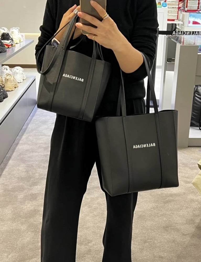 BALENCIAGA