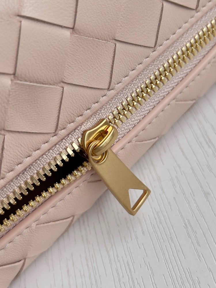 BOTTEGA