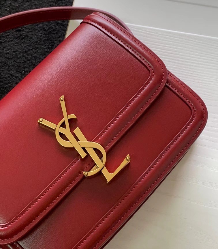 SAINT LAURENT