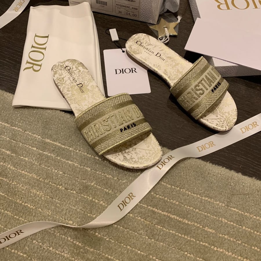 DIOR