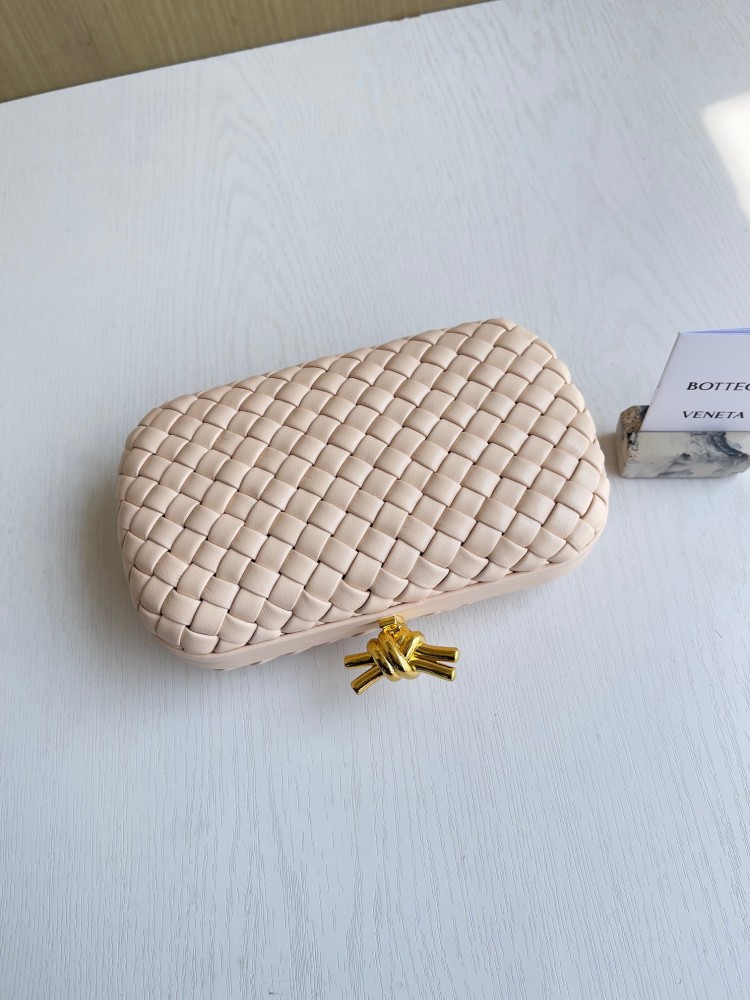 BOTTEGA