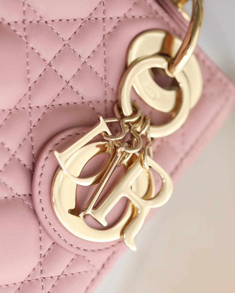 LADY DIOR