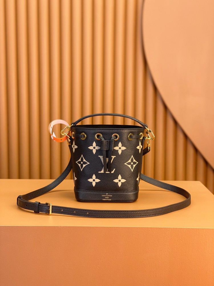 LOUISVUITTON- NANO NOE