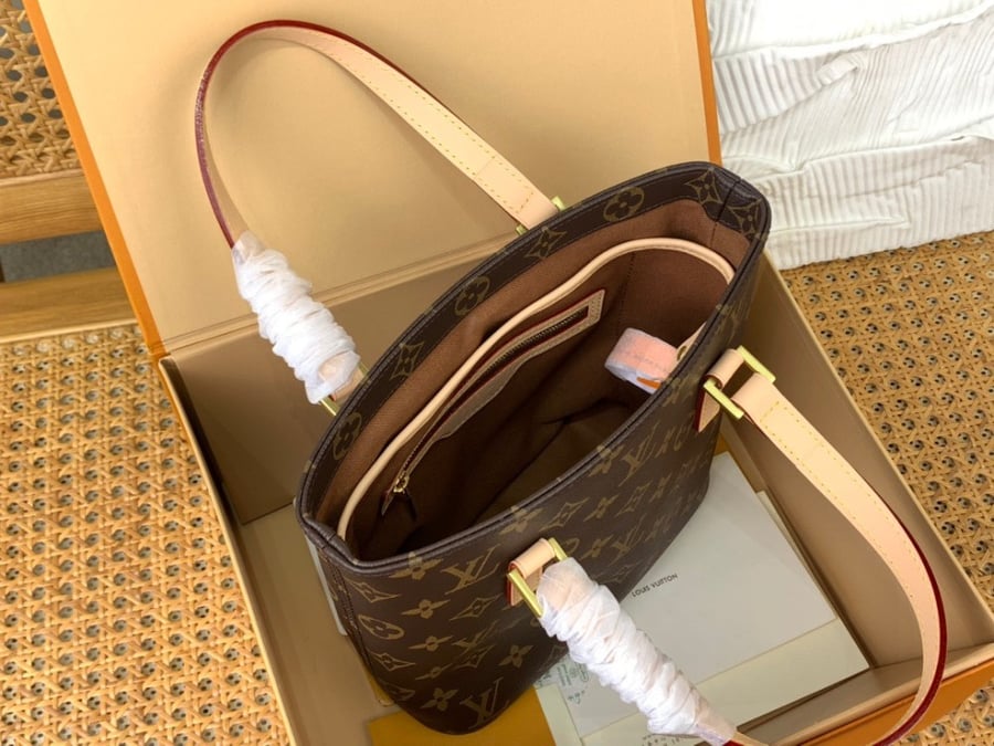 LOUISVUITTON