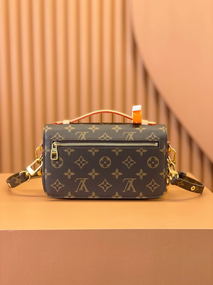 Louisvuitton-pochette
