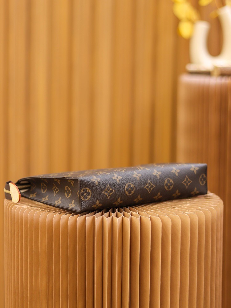 LOUISVUITTON
