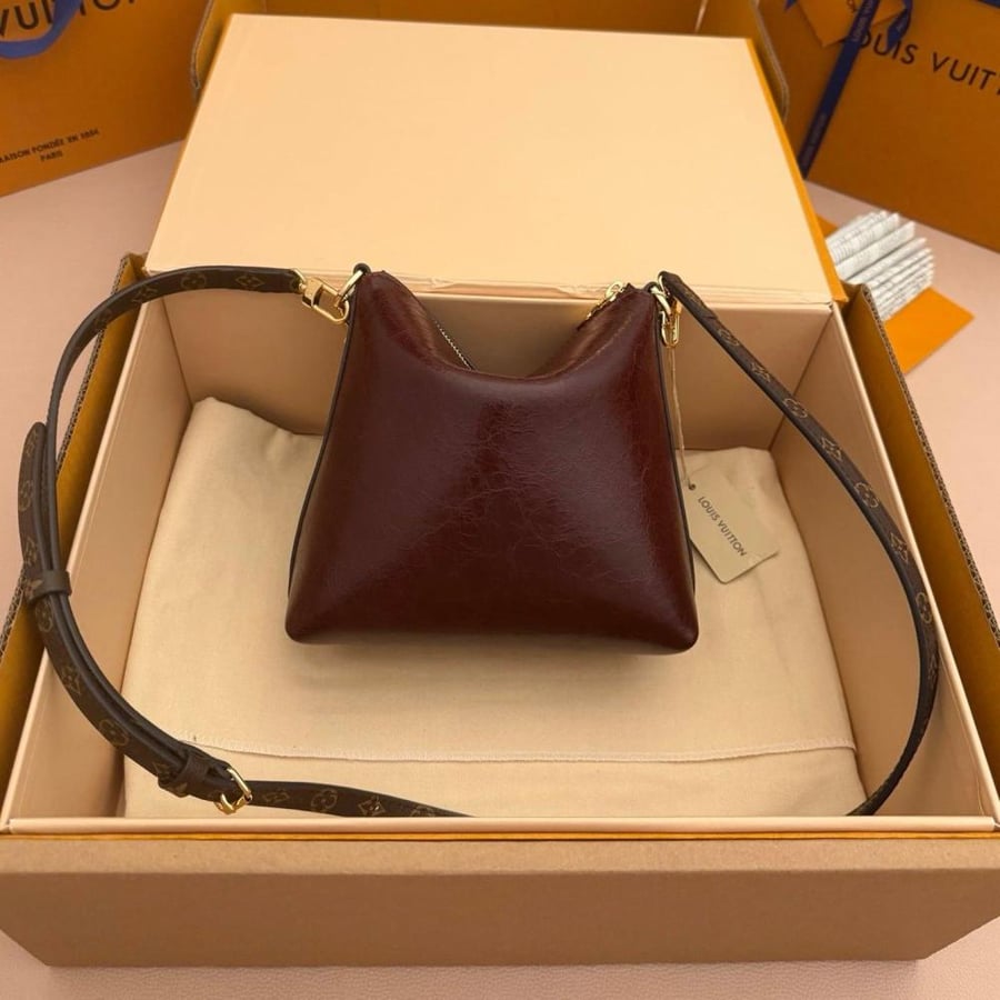 LOUIS  VUITTON
