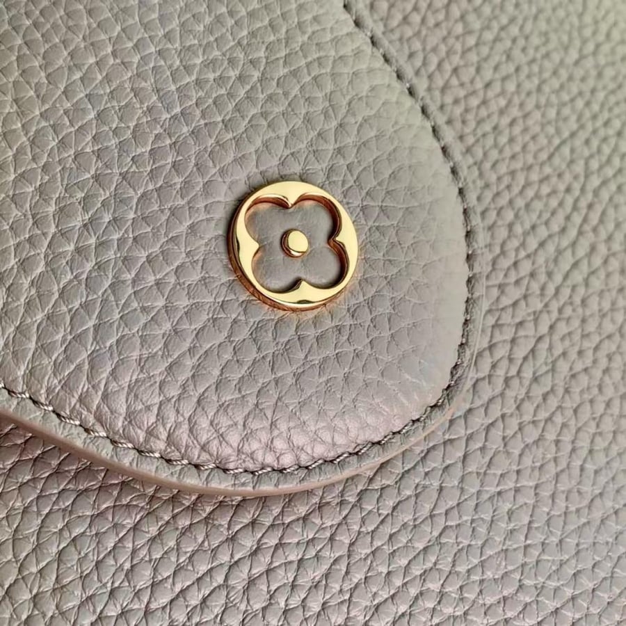 LOUIS  VUITTON